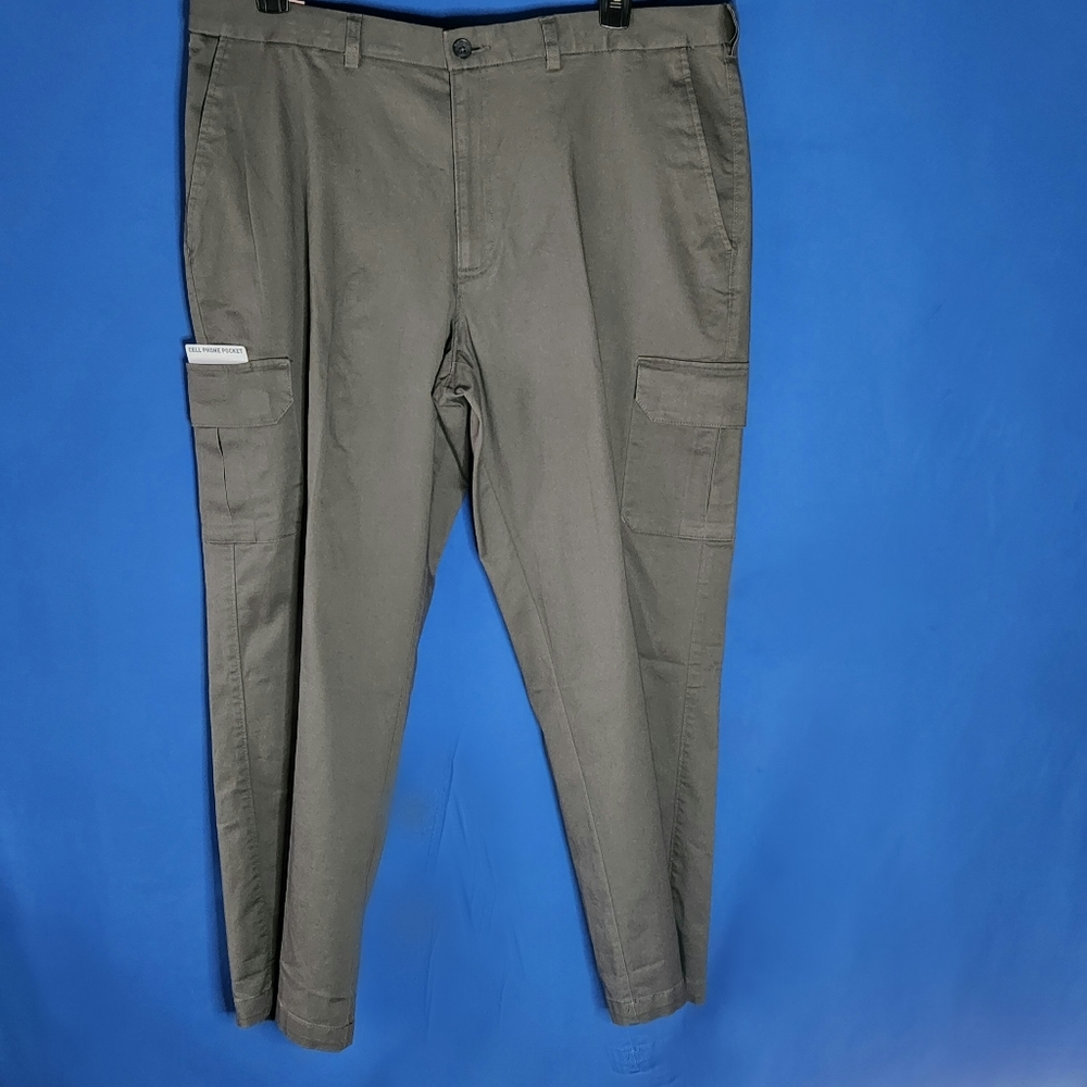 Men Haggar Clothing Classic Stretch Cargo Fit Pants Expandable Waistband